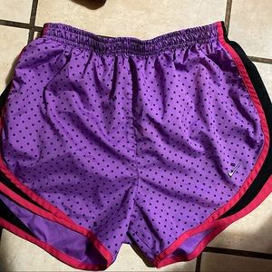 Nike running shorts (S)